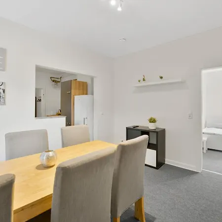 Apartment In For Business Traveler *